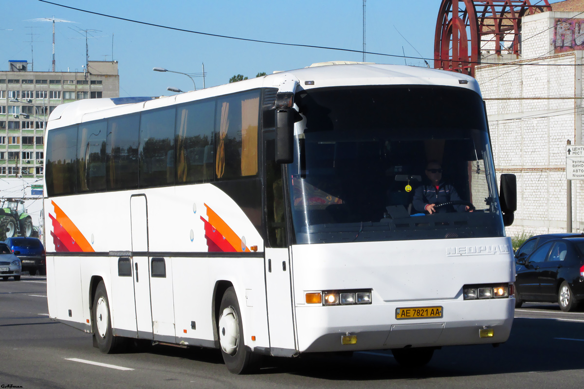 Dnepropetrovsk region, Neoplan N316SHD Transliner Nr. AE 7821 AA