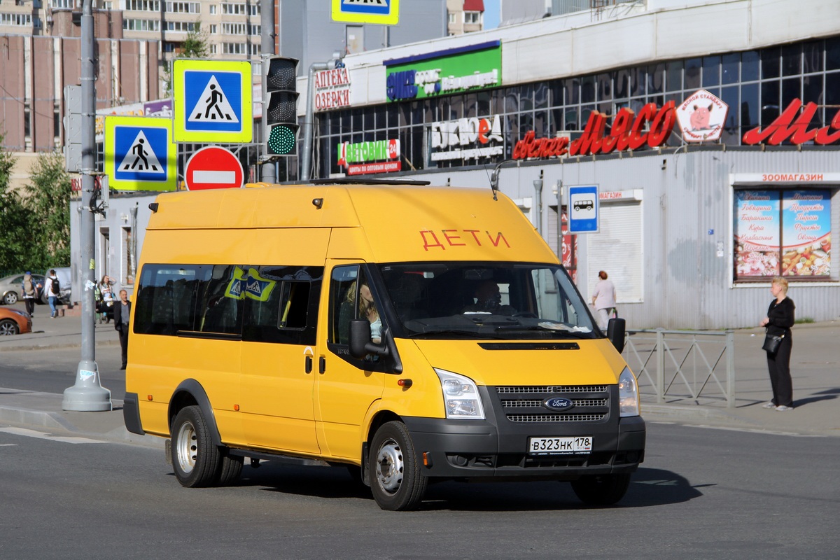 Санкт-Петербург, Ford Transit [RUS] (Z6F.ESF.) № В 323 НК 178