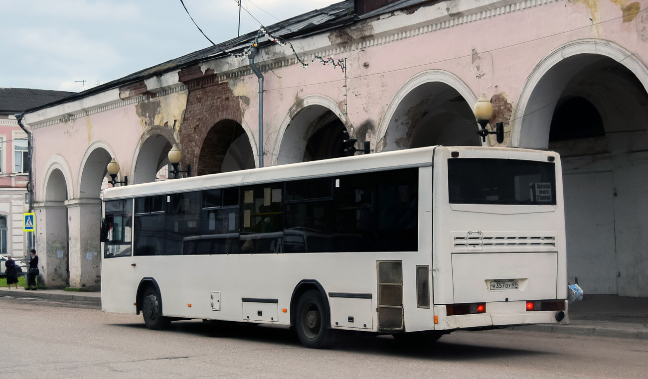 Tverės regionas, NefAZ-5299-10-33 Nr. Н 357 ОУ 69