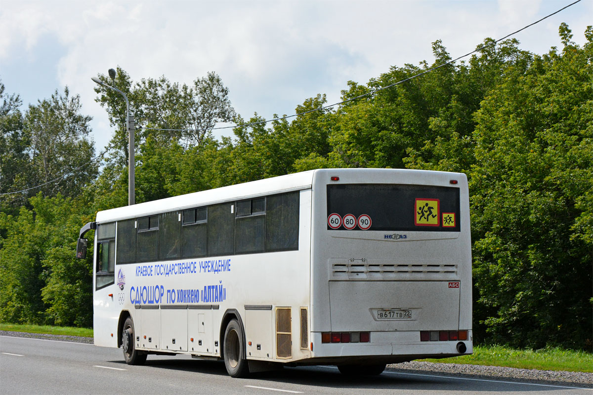 Алтайский край, НефАЗ-5299-17-33 № В 617 ТВ 22