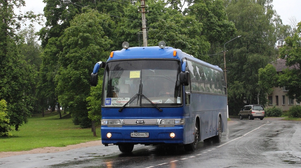 Карелия, Kia AM948 Granbird SD I № М 420 ОО 10