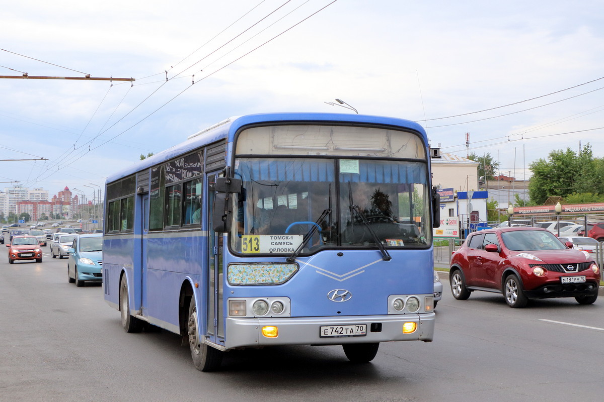 Томская область, Hyundai Super AeroCity № Е 742 ТА 70