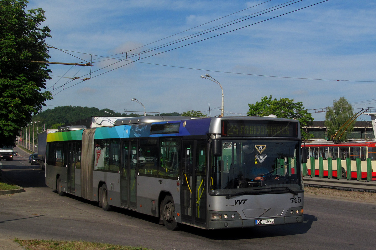 Литва, Volvo 7700A № 745