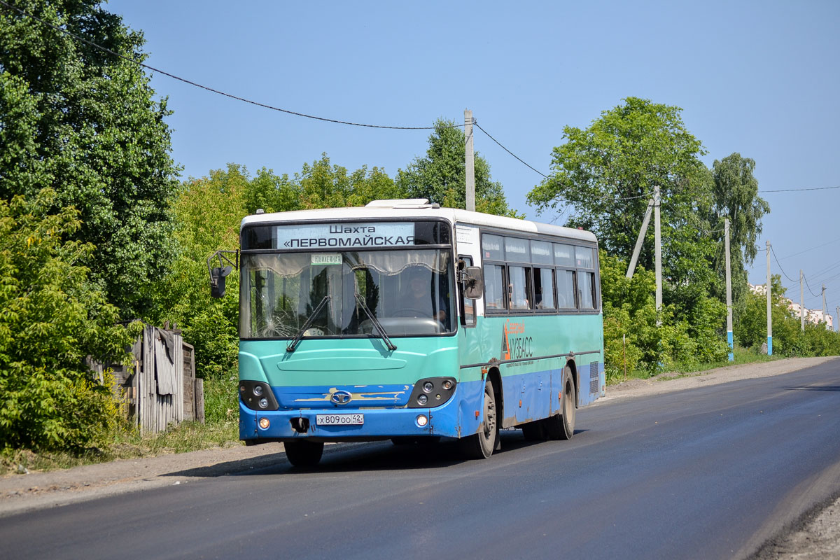 Кемеровская область - Кузбасс, Daewoo BS106 Royal City (Ulsan) № Х 809 ОО 42