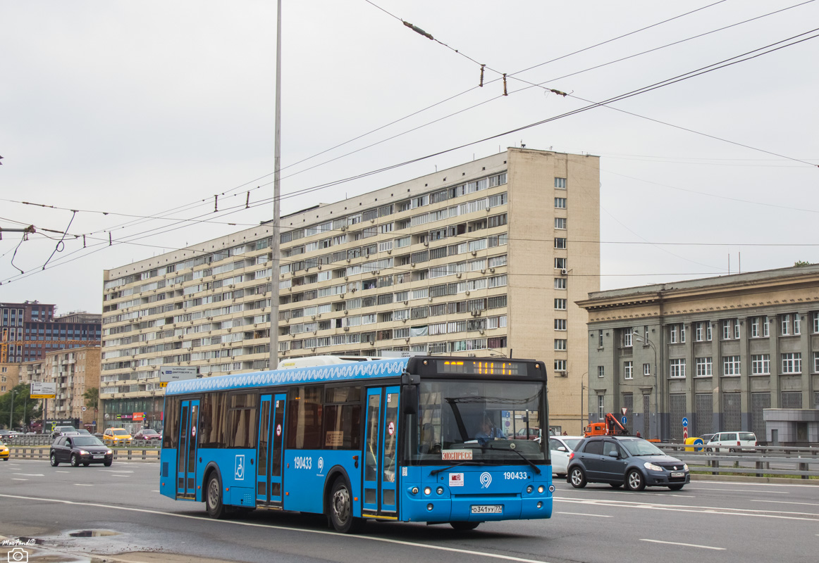 Maskva, LiAZ-5292.22 (2-2-2) Nr. 190433