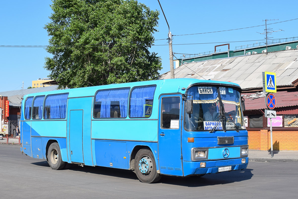 Алтай, Mercedes-Benz O303-11ÜHE № К 650 ОР 22