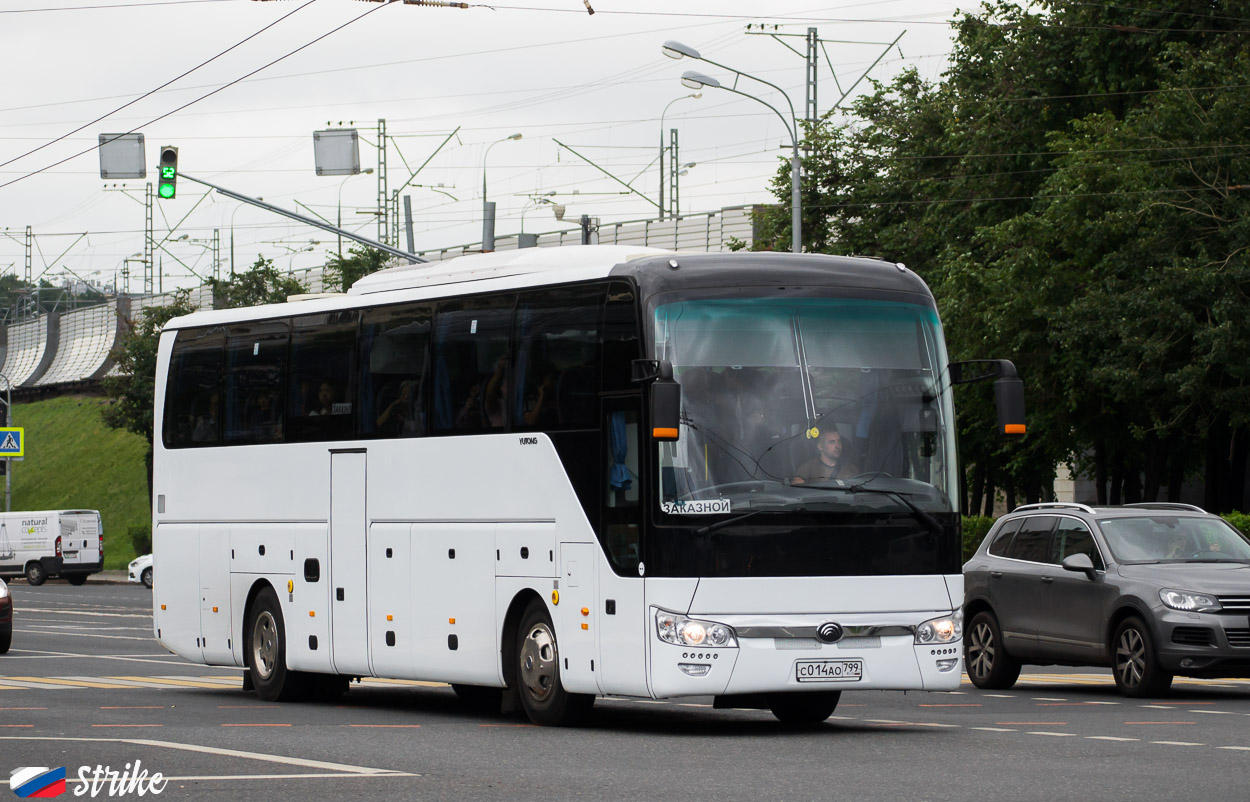 Москва, Yutong ZK6122H9 № С 014 АО 799