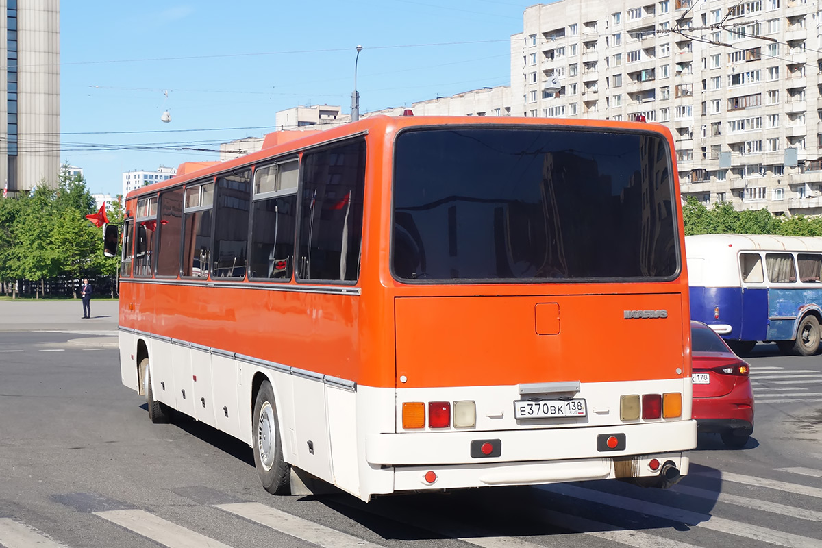 Sankt Peterburgas, Ikarus 250.93 Nr. Е 370 ВК 138; Sankt Peterburgas — IV St.Petersburg Retro Transport Parade, May 26, 2018