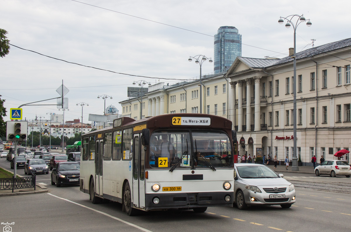 Свердловская область, Mercedes-Benz O305 № КВ 300 66