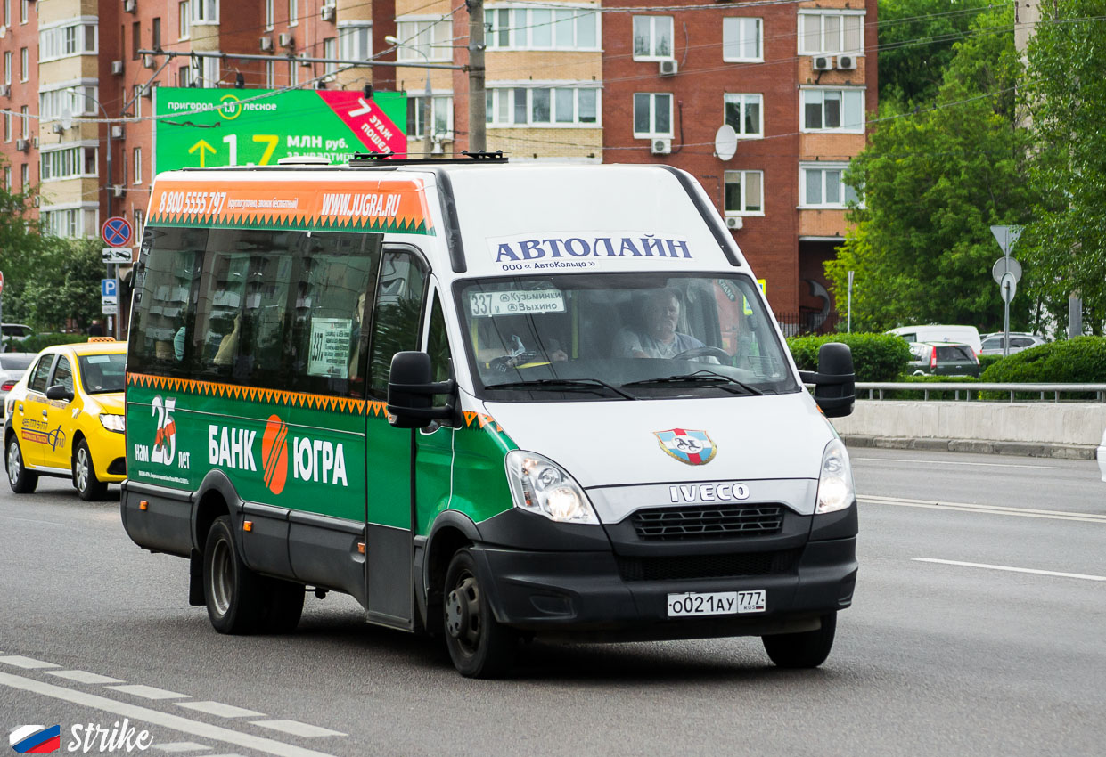 Москва, Нижегородец-2227UU (IVECO Daily) № О 021 АУ 777