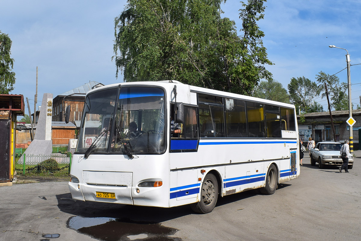 Автобус тюхтет