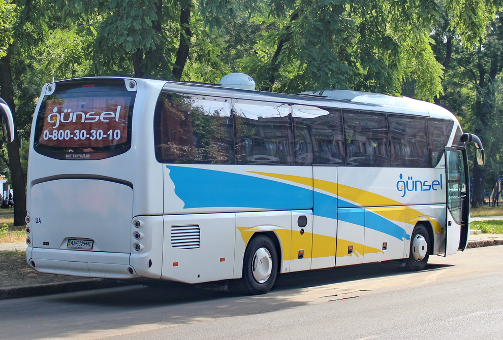 Киев, Neoplan P21 N2216SHD Tourliner SHD № AA 3329 MC