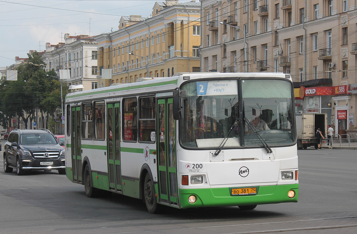 Челябинская область, ЛиАЗ-5256.26 № 200