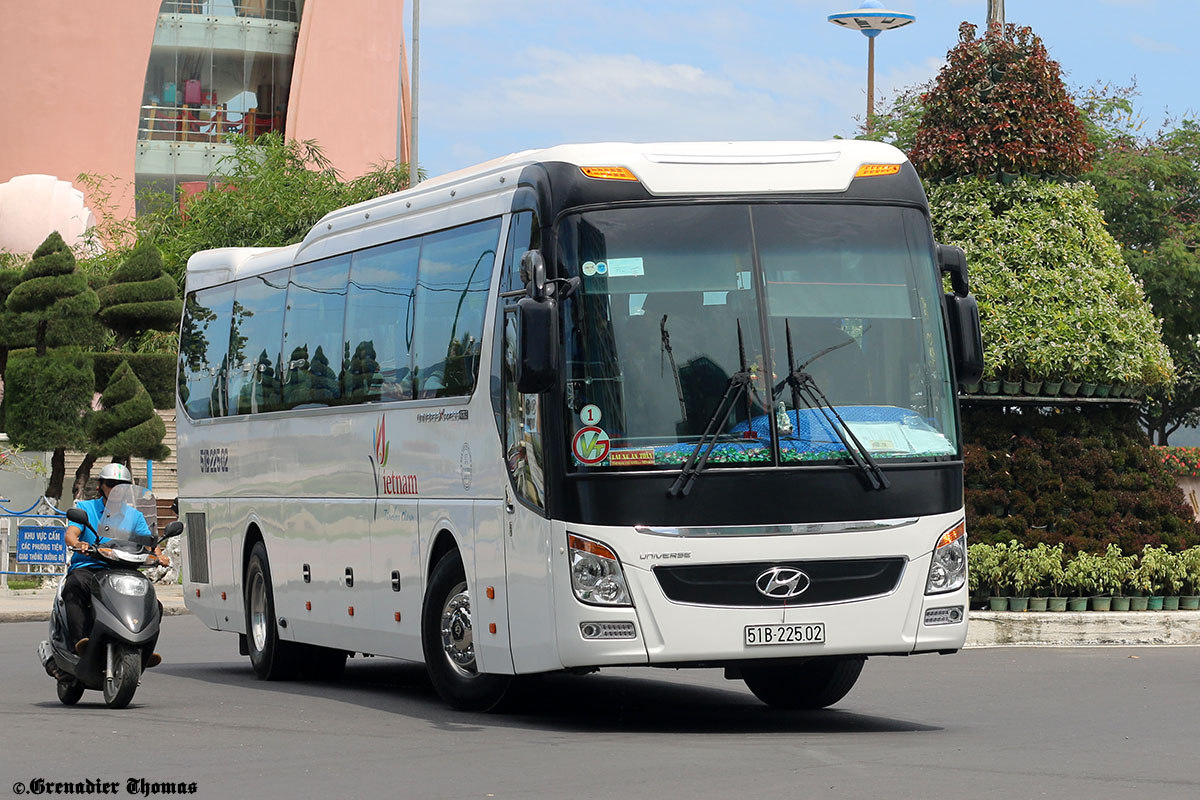 Universal express. Hyundai Universe Xpress Noble. Hyundai Universe 527. Хендай Юниверс 2008. Hyundai Universe сиденья.