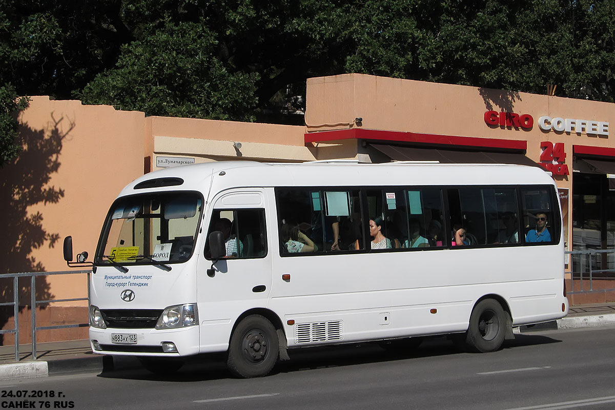 Краснодарский край, Hyundai County Kuzbass № Н 883 НХ 123