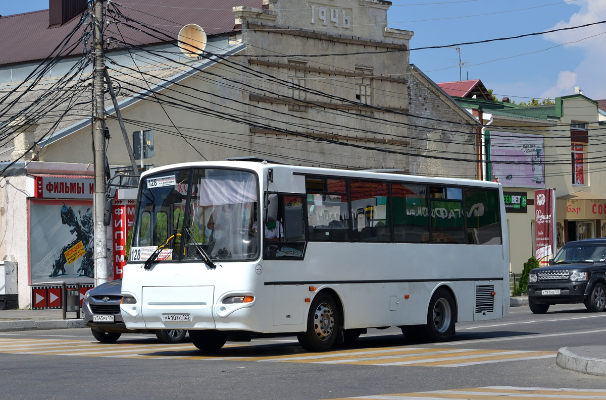 Краснодарский край, КАвЗ-4235-33 № У 410 ТС 123