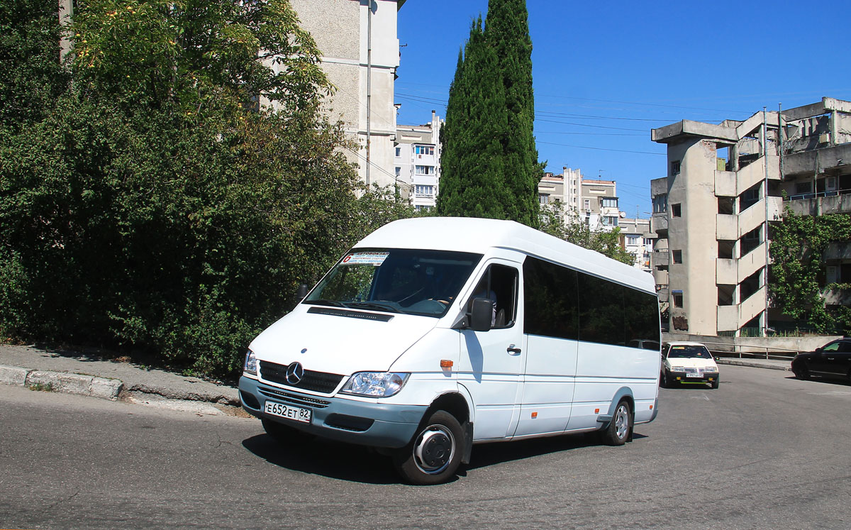 Республика Крым, Самотлор-НН-323760 (MB Sprinter 413CDI) № Е 652 ЕТ 82