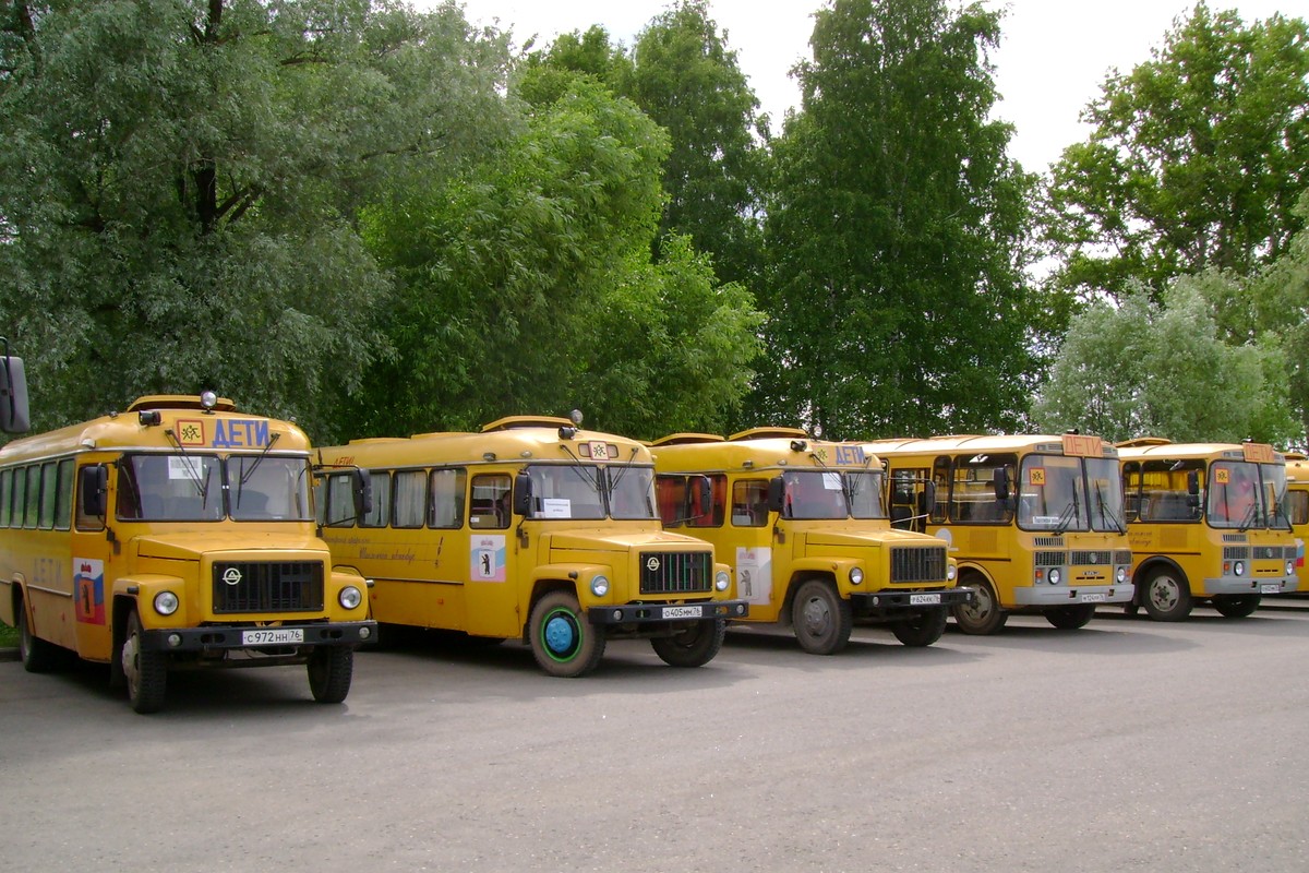 Ярославская область, КАвЗ-39765-023 (397653) (2005-2007) № С 972 НН 76; Ярославская область, КАвЗ-39765-021 (397651) № О 405 ММ 76; Ярославская область — Губернаторский бал для медалистов — 2009