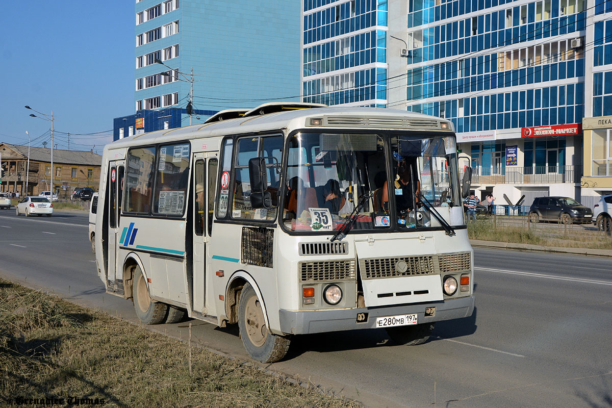 Саха (Якутия), ПАЗ-32053 № Е 280 МВ 197