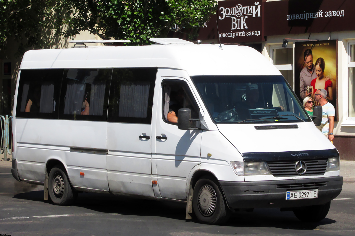 Днепропетровская область, Mercedes-Benz Sprinter W903 310D № AE 0297 IE