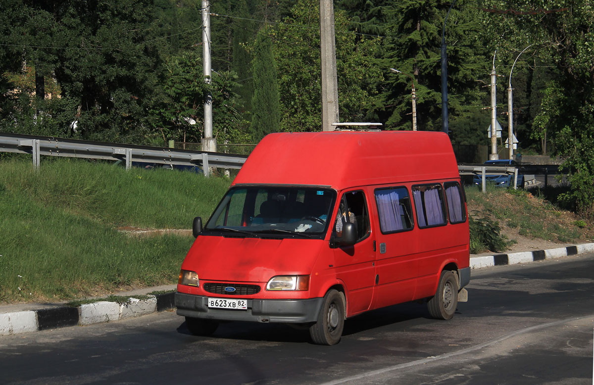 Республика Крым, Ford Transit № В 623 ХВ 82 — Фото — Автобусный транспорт