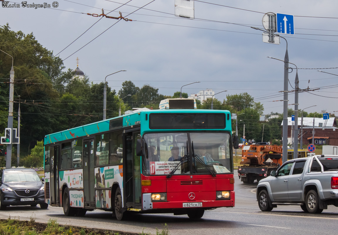 Vladimir region, Mercedes-Benz O405N # Е 821 СВ 35