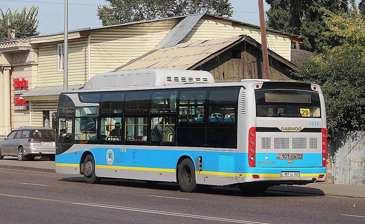 Алматы, Guilin Daewoo GDW6126CNG (СемАЗ) № 7010