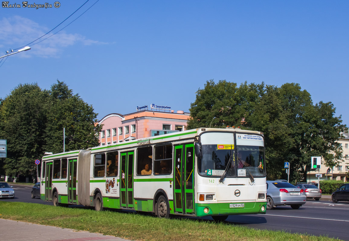 Novgorod region, LiAZ-6212.00 # 142