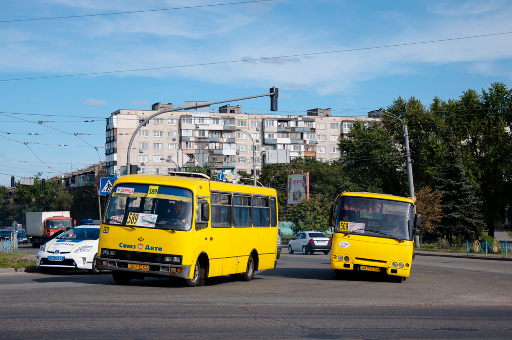 Kyjev, Bogdan A091 č. 031; Kyjev, Bogdan A09202 č. AA 0117 AA