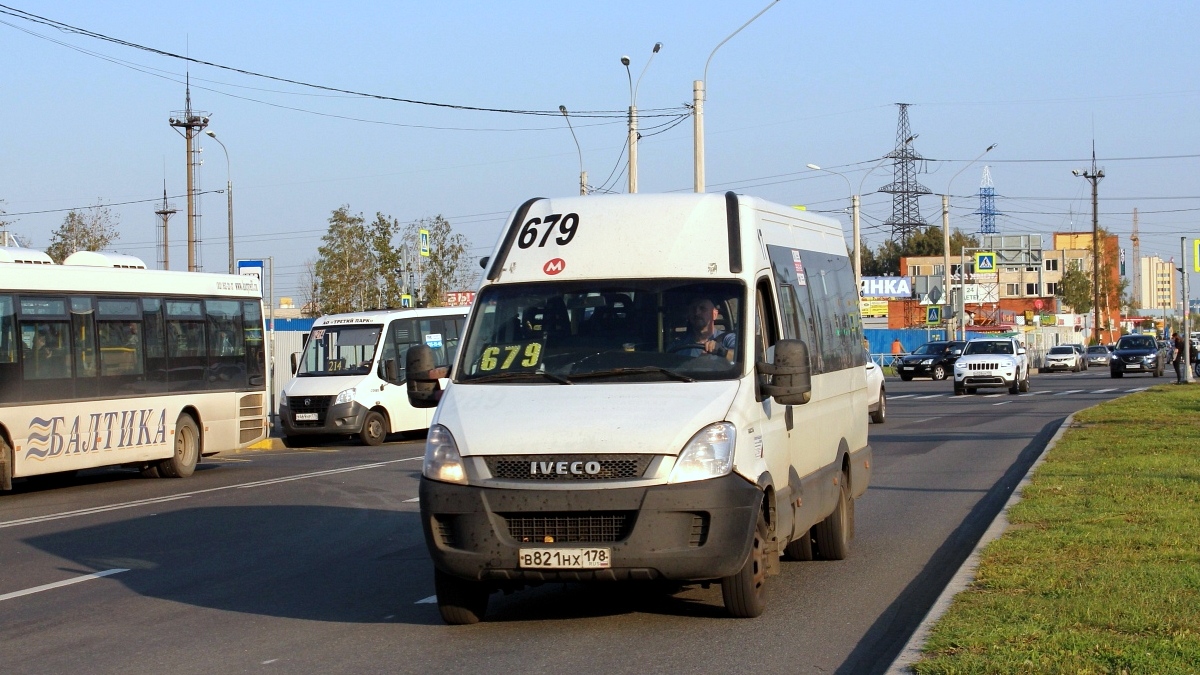 Санкт-Петербург, Нижегородец-2227UT (IVECO Daily) № В 821 НХ 178