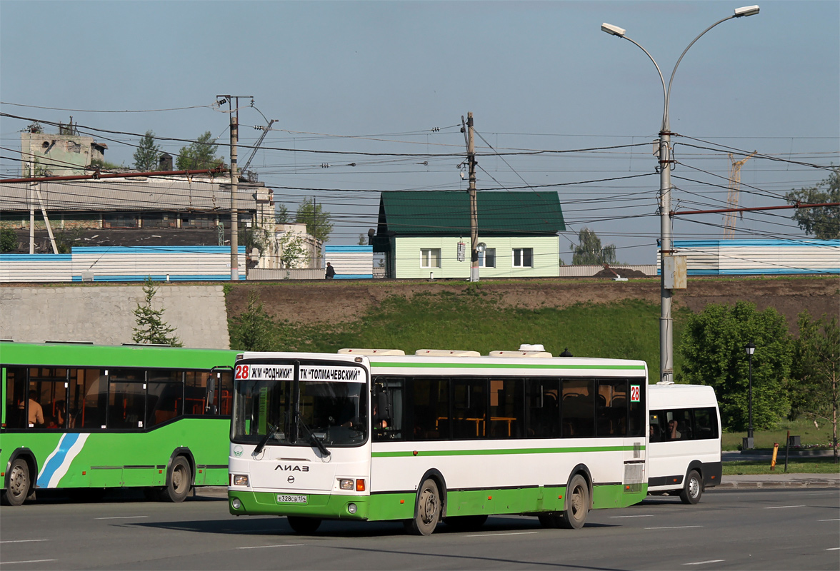 Новосибирская область, ЛиАЗ-5256.60 № Е 328 СВ 154