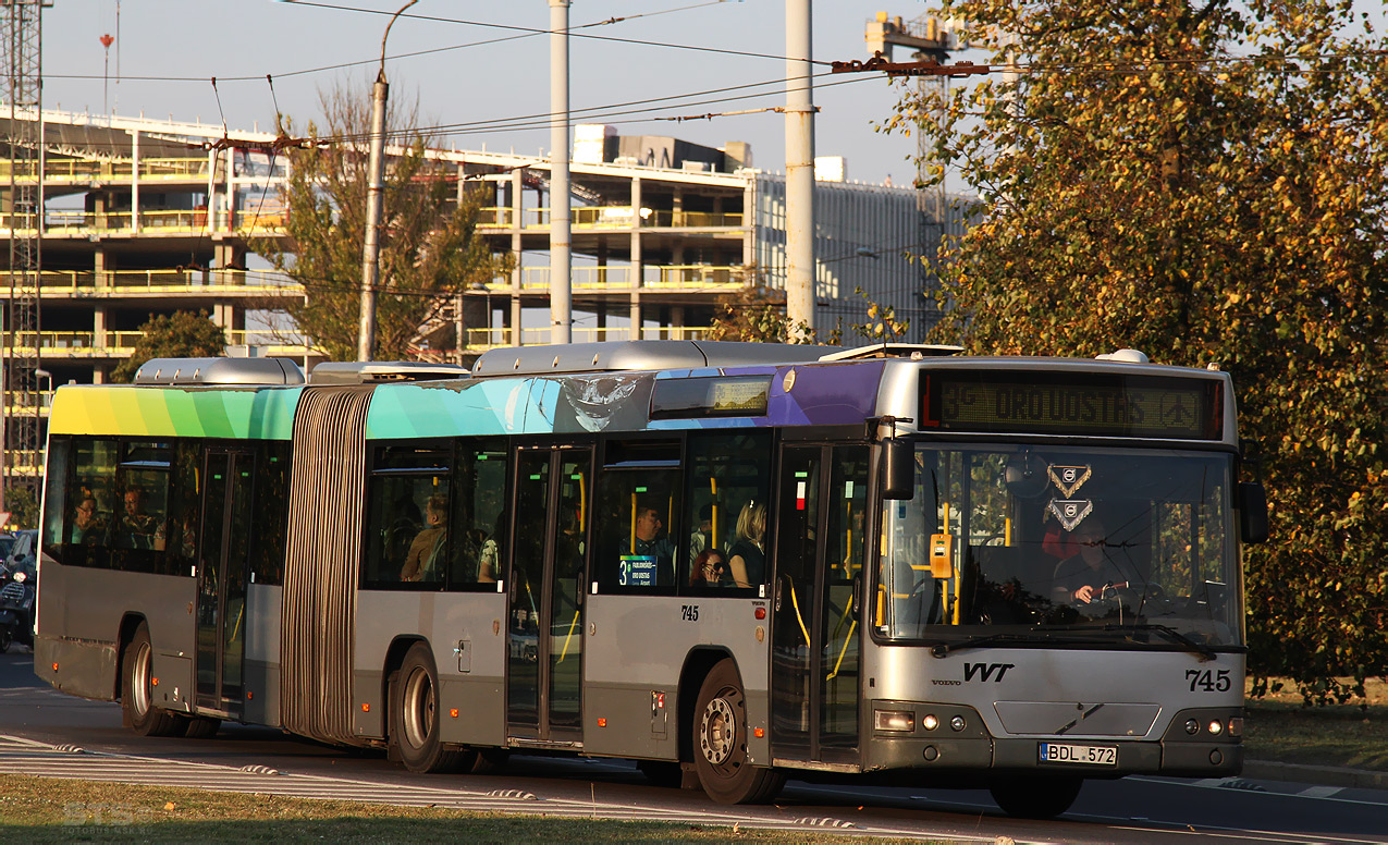 Литва, Volvo 7700A № 745