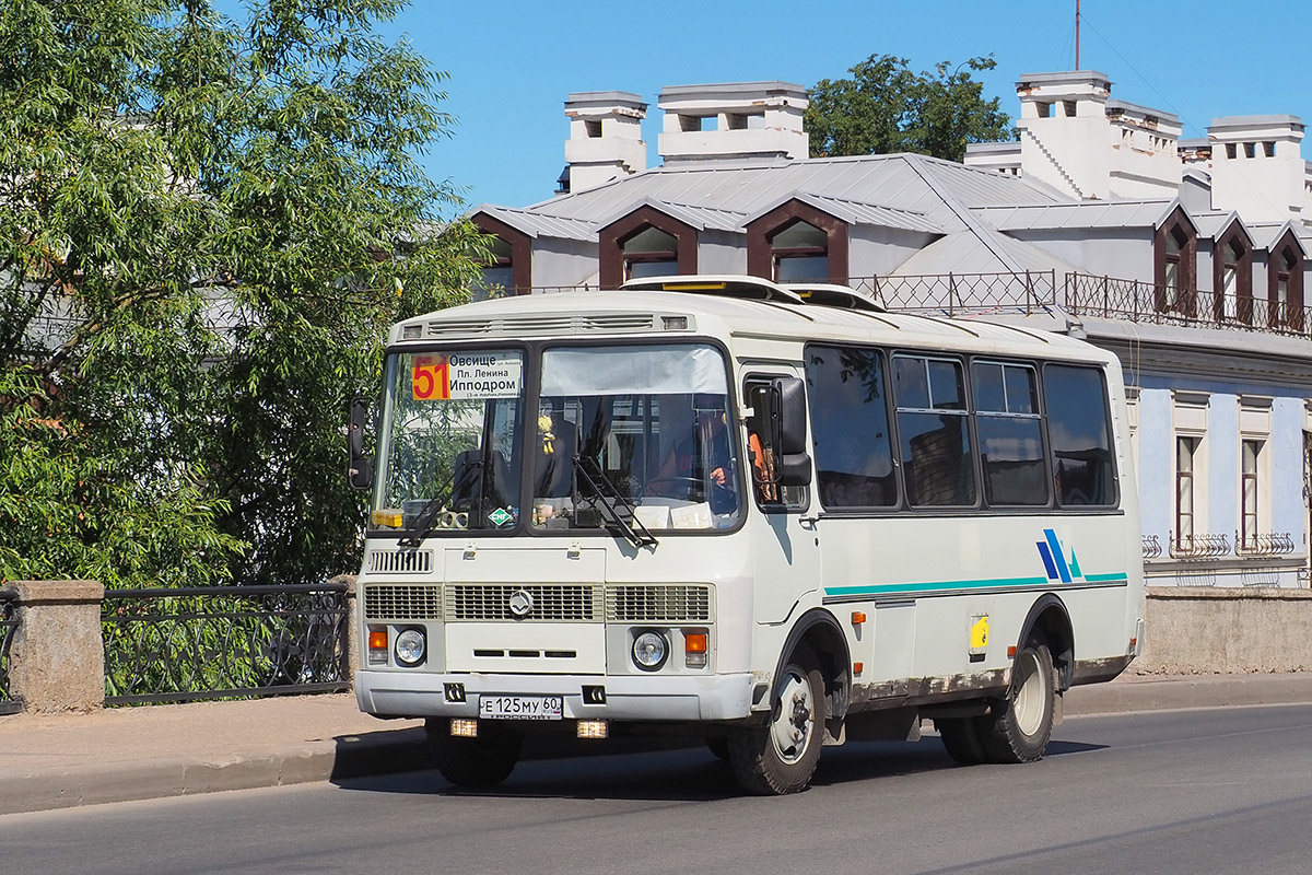 Pskovská oblast, PAZ-32053 č. Е 125 МУ 60