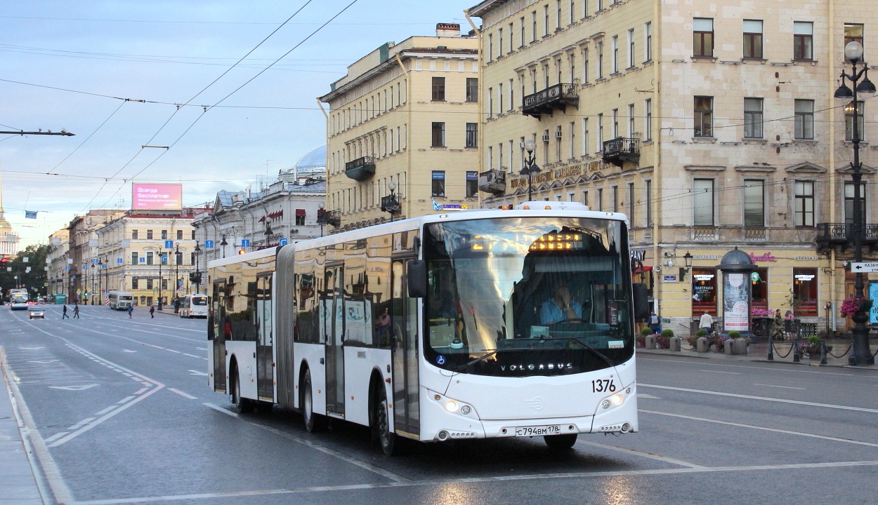 Sankt Petersburg, Volgabus-6271.00 Nr 1376