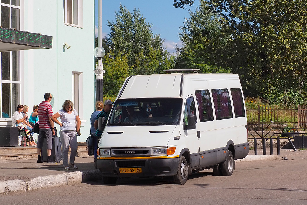 Псковская область, Росвэн-3261 (IVECO Daily 50C11) № АВ 042 60