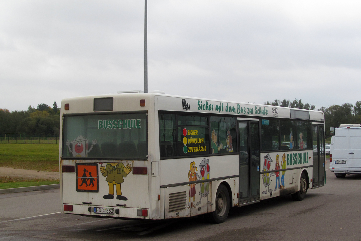 Литва, Mercedes-Benz O405 № HDC 352