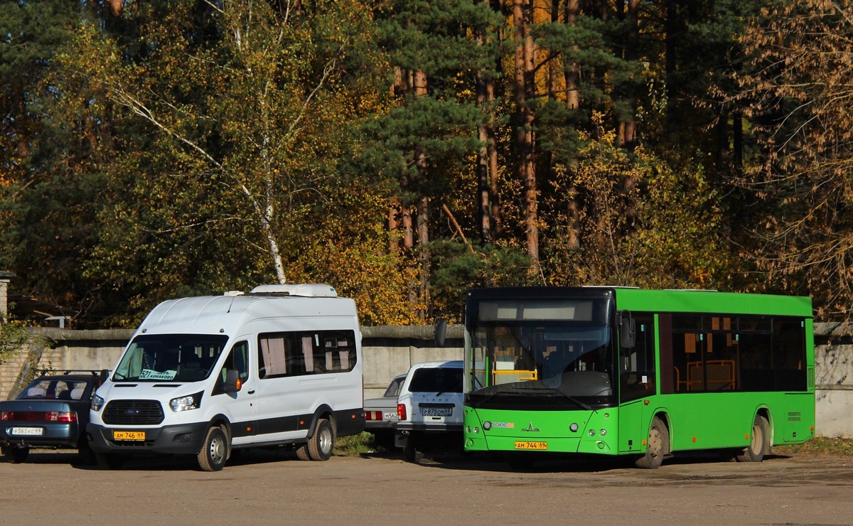 Тверская область, Ford Transit FBD [RUS] (Z6F.ESG.) № АМ 746 69; Тверская область, МАЗ-206.063 № АМ 744 69