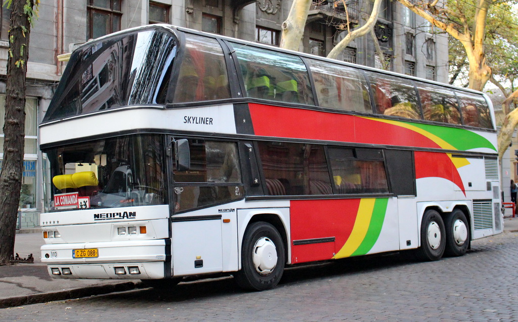 Молдавия, Neoplan N122/3 Skyliner № C ZG 088