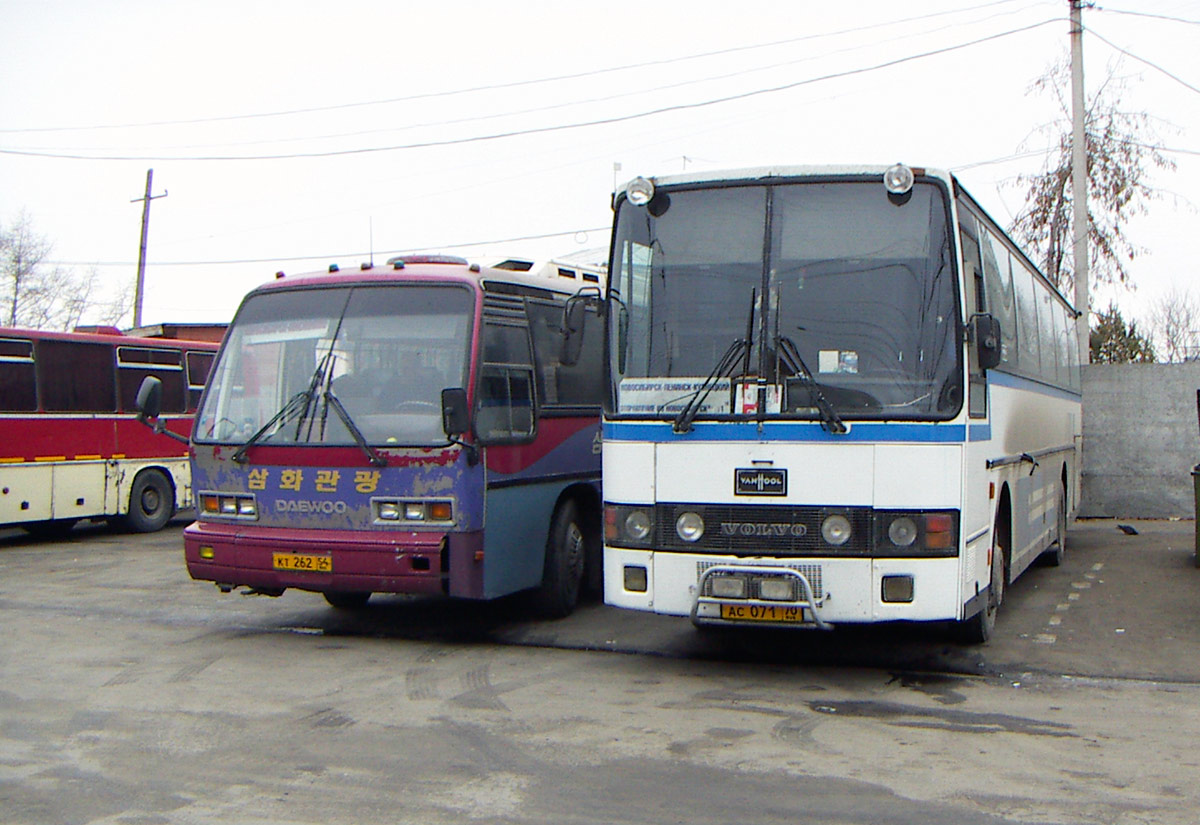 Новосибирская область, Daewoo BH115H Royal Express № КТ 262 54; Новосибирская область, Van Hool T8 Alizée 350 № АС 071 70