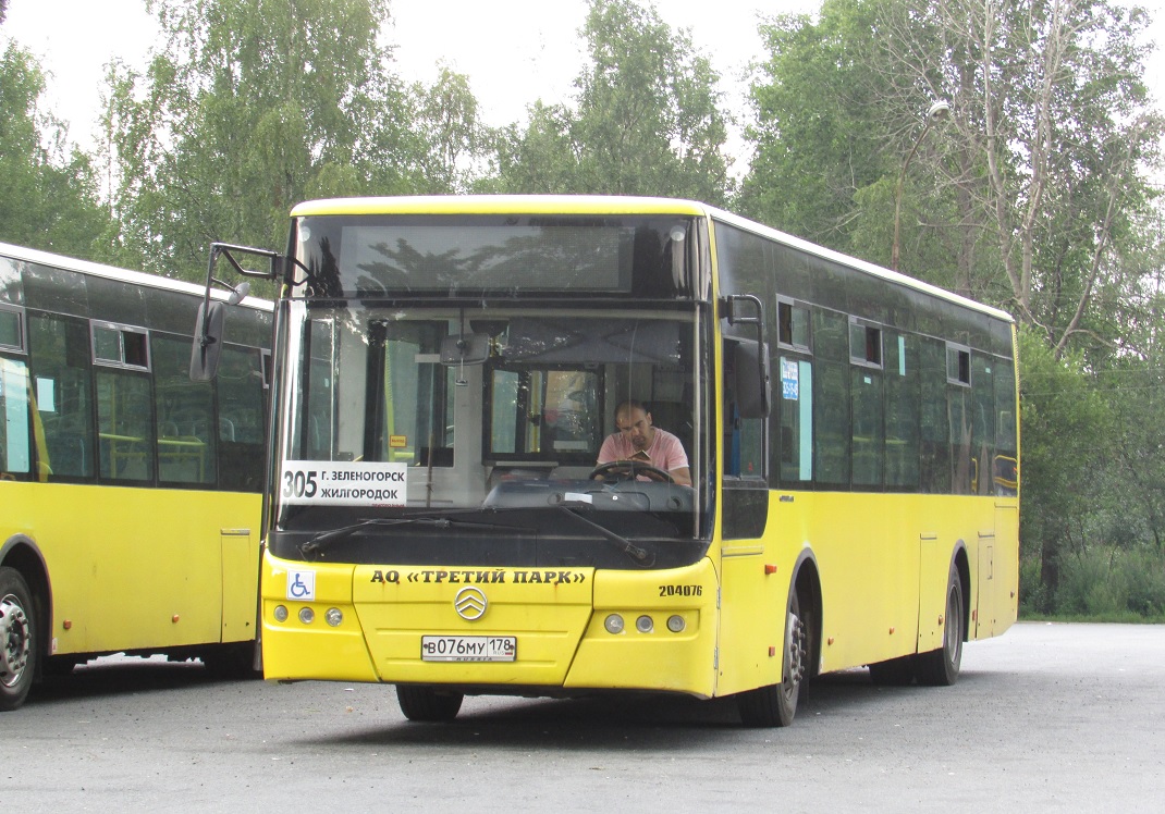 Санкт-Петербург, Golden Dragon XML6125CR № В 076 МУ 178