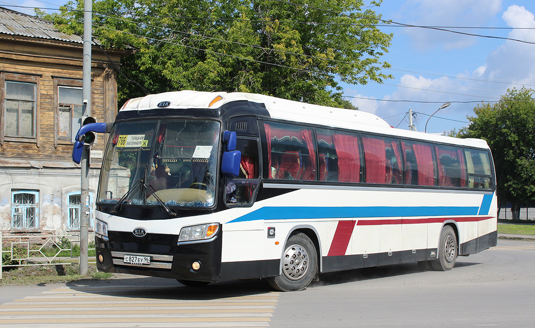 Оренбург екатеринбург автобус. Автобус Екатеринбург Талица. ЕКБ Талица автобус. Свердловская область автобусы. Автовокзал Талица.