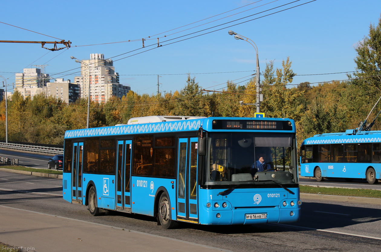 Москва, ЛиАЗ-5292.22 (2-2-2) № 010121