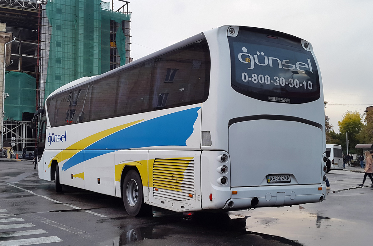 Киев, Neoplan P21 N2216SHD Tourliner SHD № AA 9078 KA