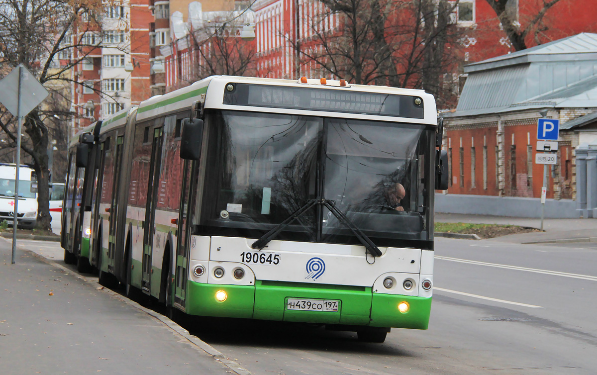 Moscow, LiAZ-6213.21 # 190645