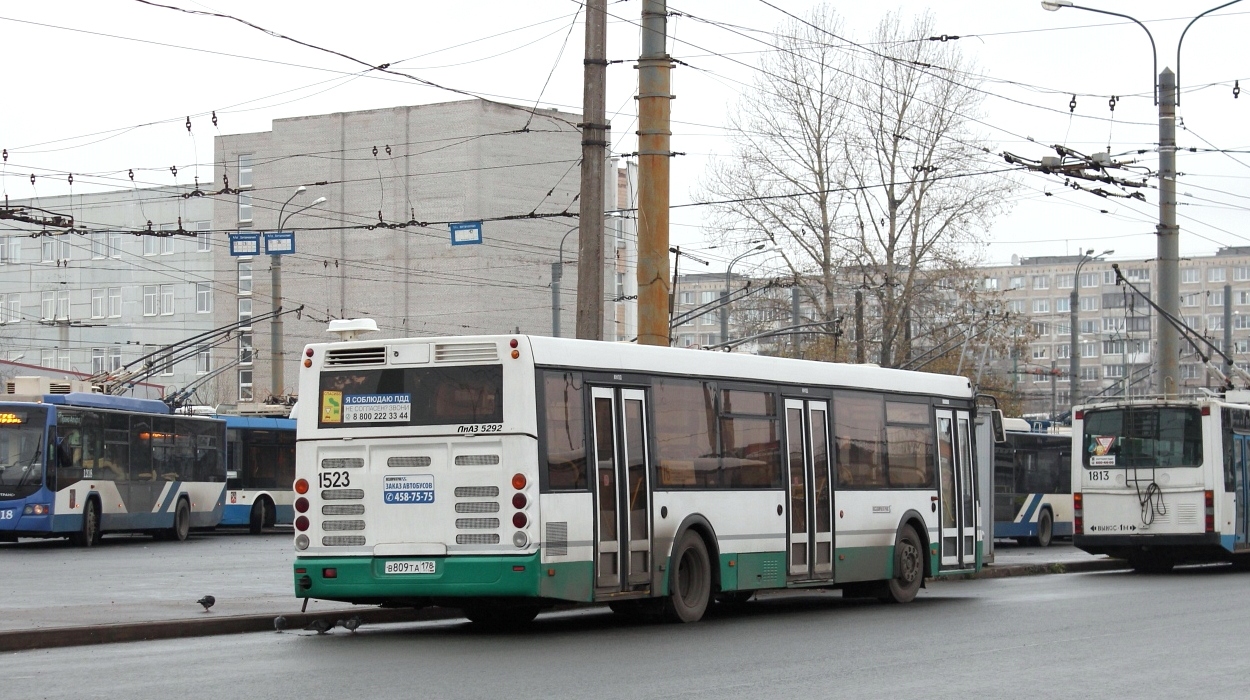 Sankt Peterburgas, LiAZ-5292.60 Nr. 1523