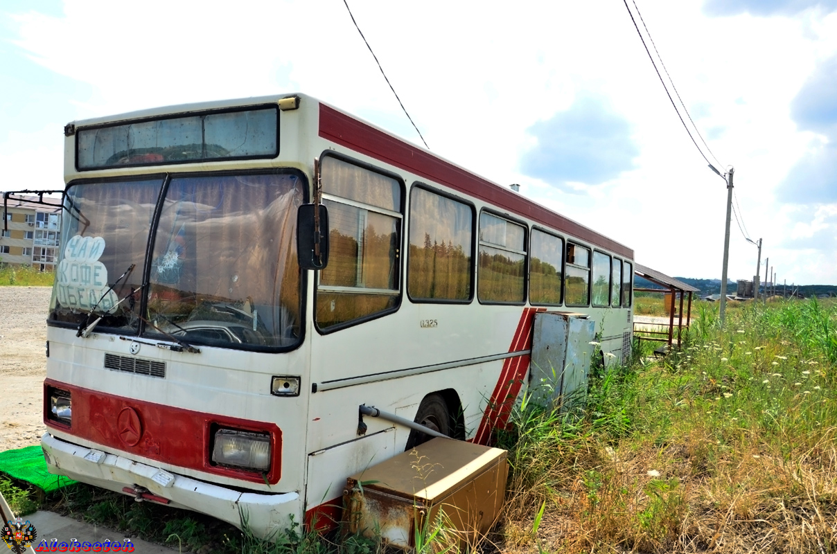 Ставропольский край, Mercedes-Benz O325 № 111