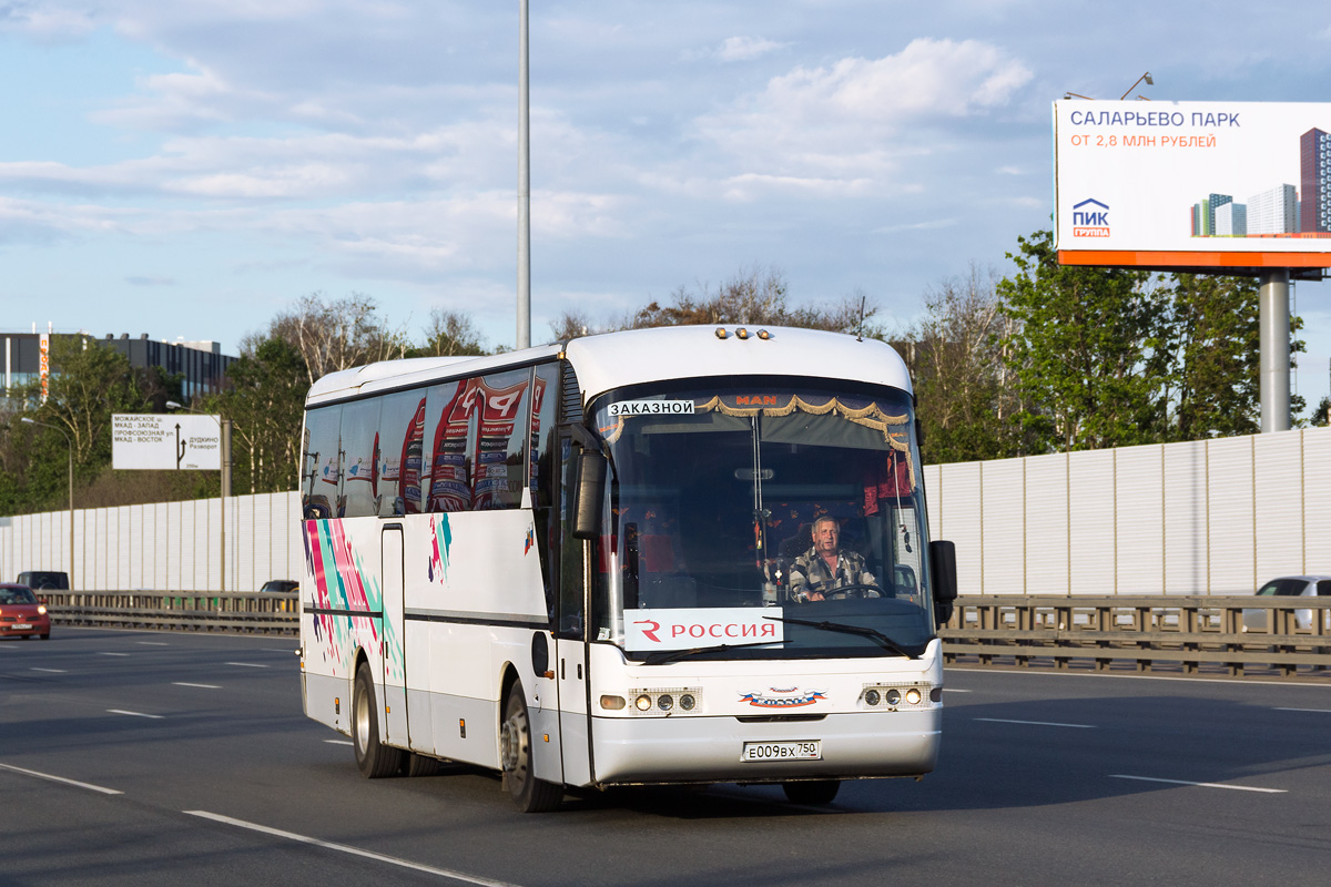 Московская область, Neoplan N316SHD Euroliner № Е 009 ВХ 750