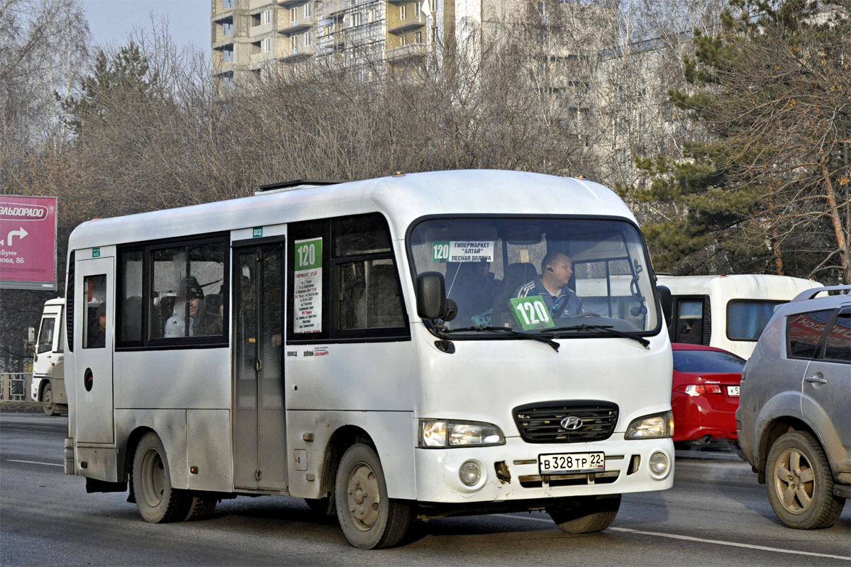 Алтайский край, Hyundai County SWB (ТагАЗ) № В 328 ТР 22