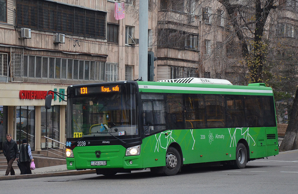 Almaty, LiAZ-4292.60 (1-2-1) sz.: 2039