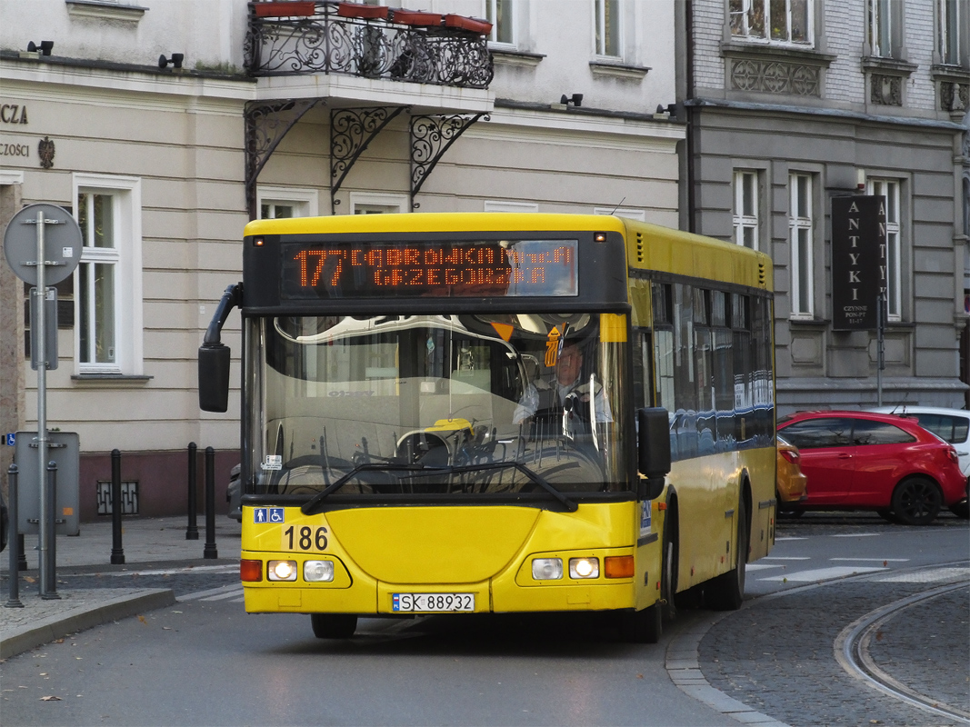 Польша, Jelcz M125M № 186